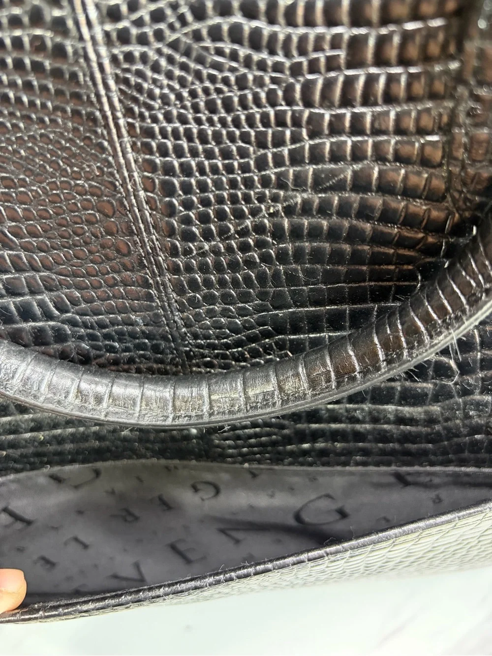 N/A levenger genuine